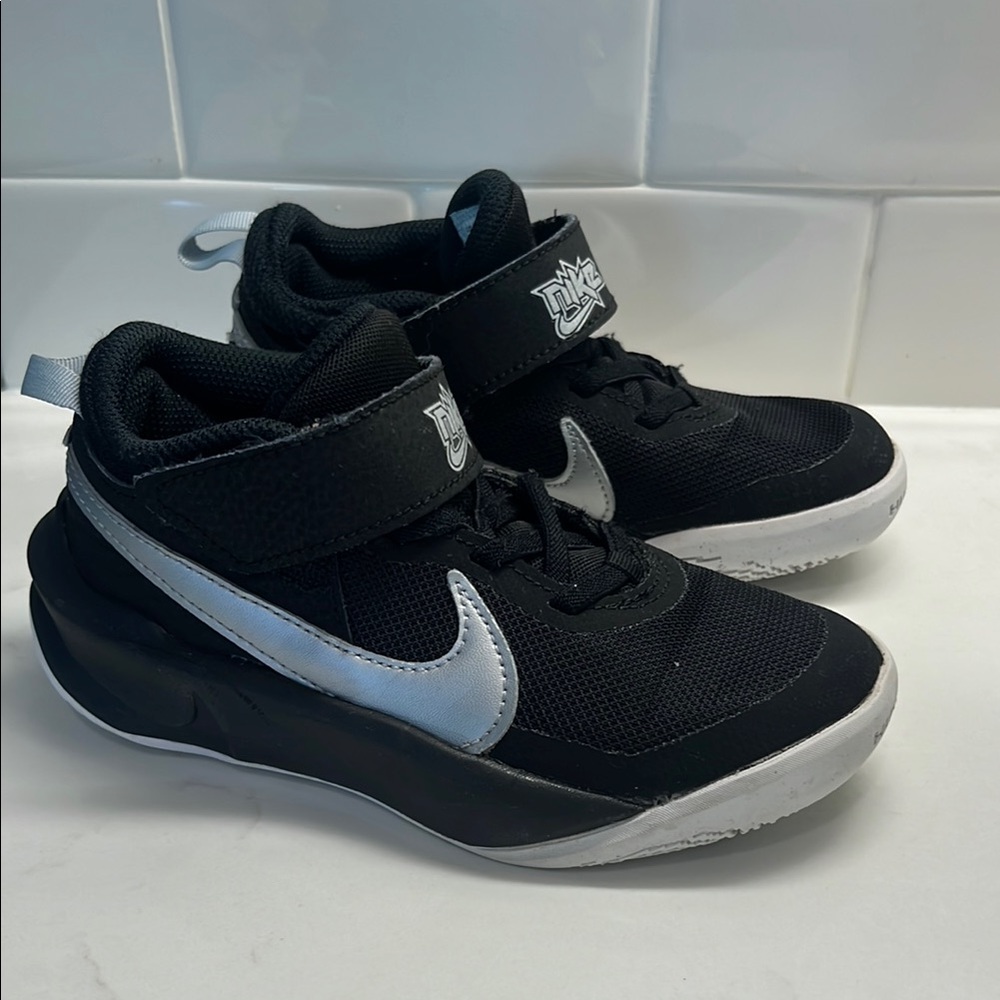 Nike Kids Basketball Shoes - 12 little kids